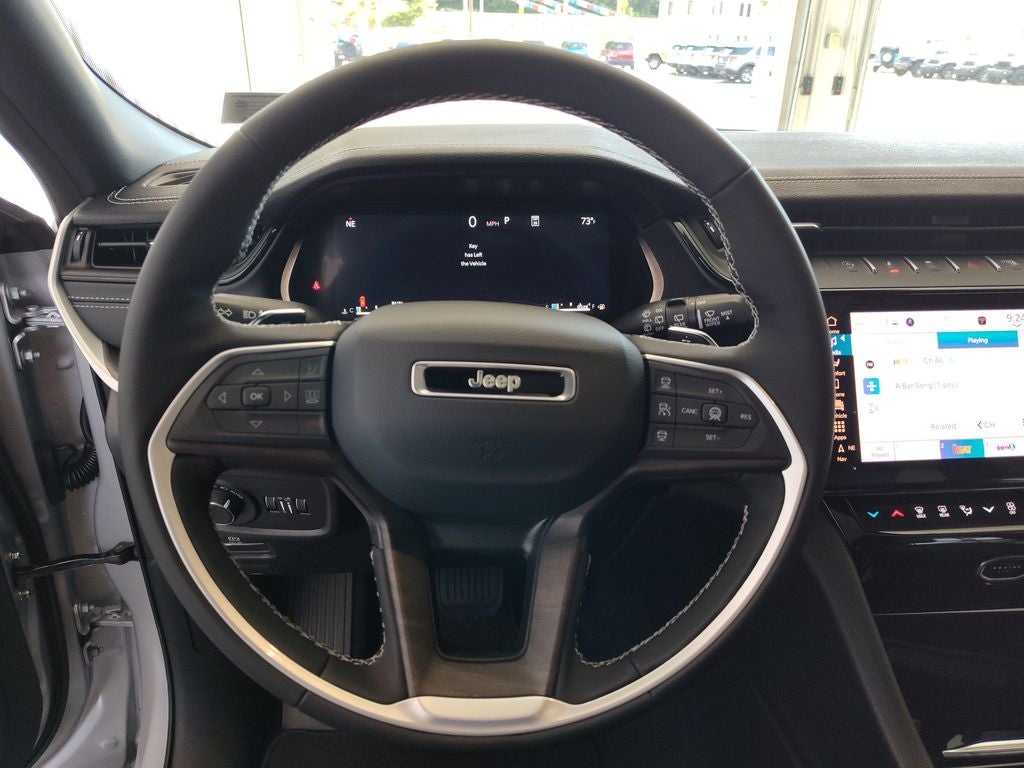 2026 Jeep Grand Cherokee Laredo Altitude