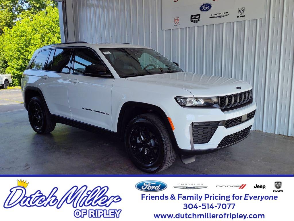 2026 Jeep Grand Cherokee Laredo Altitude