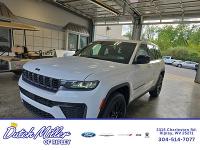 2026 Jeep Grand Cherokee Laredo Altitude