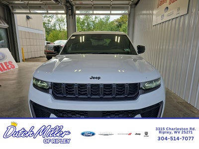 2026 Jeep Grand Cherokee Laredo Altitude