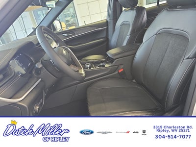 2026 Jeep Grand Cherokee Laredo Altitude