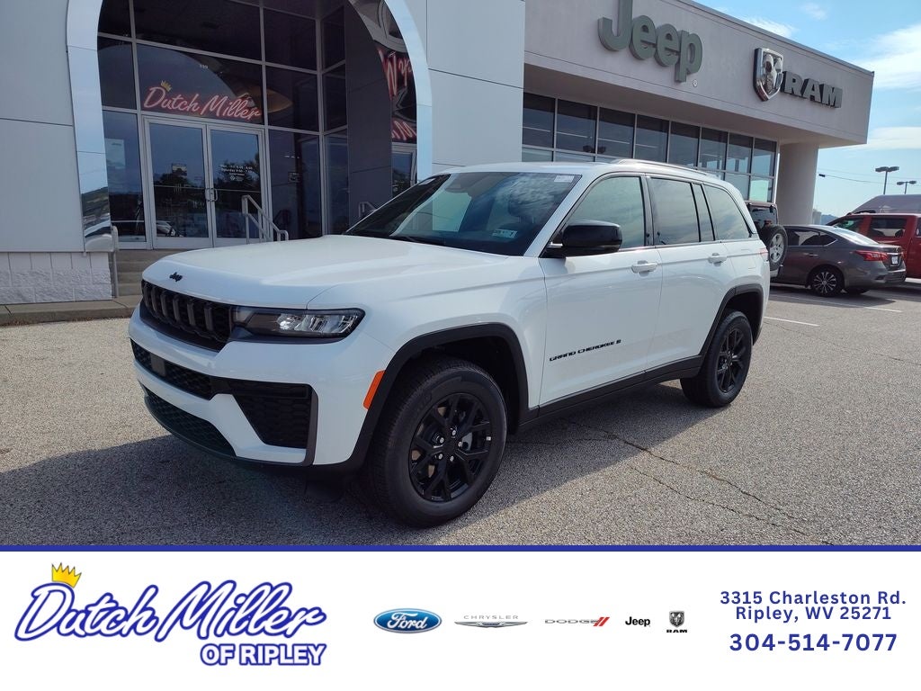 2026 Jeep Grand Cherokee Laredo Altitude