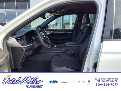 2026 Jeep Grand Cherokee Laredo Altitude