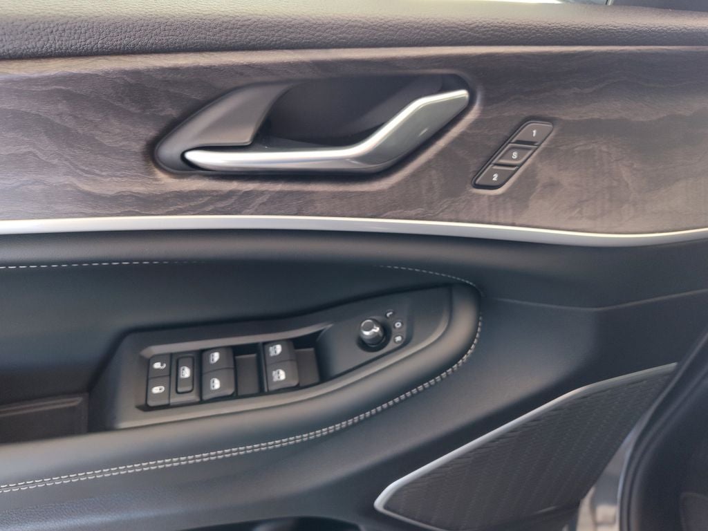 2026 Jeep Grand Cherokee Limited Reserve