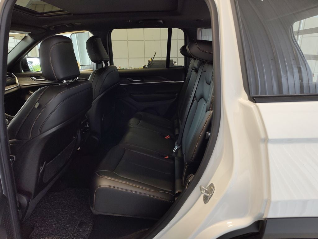 2026 Jeep Grand Cherokee 85th Anniversary Edition