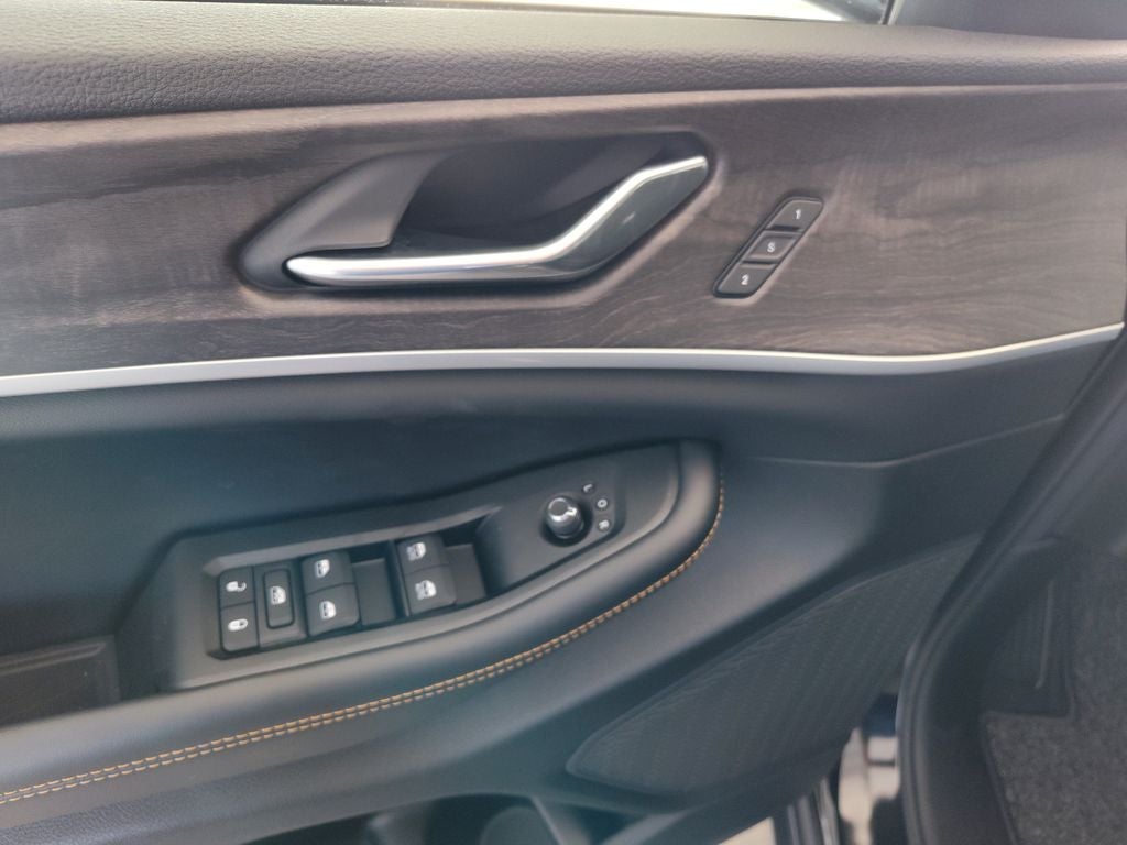 2026 Jeep Grand Cherokee 85th Anniversary Edition