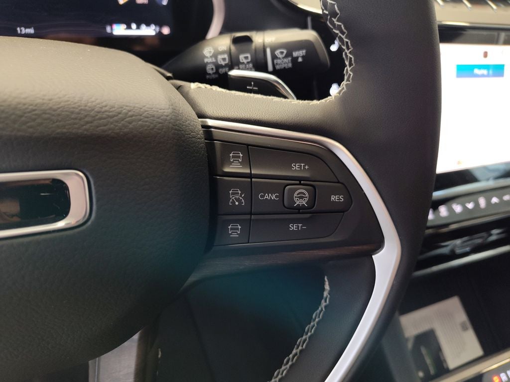 2026 Jeep Grand Cherokee L Laredo Altitude
