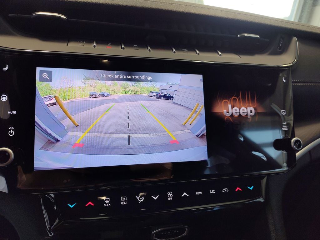 2026 Jeep Grand Cherokee L Laredo Altitude