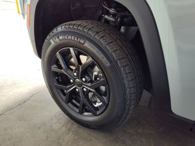 2026 Jeep Grand Cherokee L Laredo Altitude
