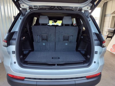 2026 Jeep Grand Cherokee L Laredo Altitude