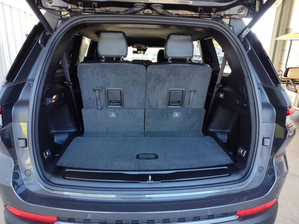 2026 Jeep Grand Cherokee L Laredo Altitude