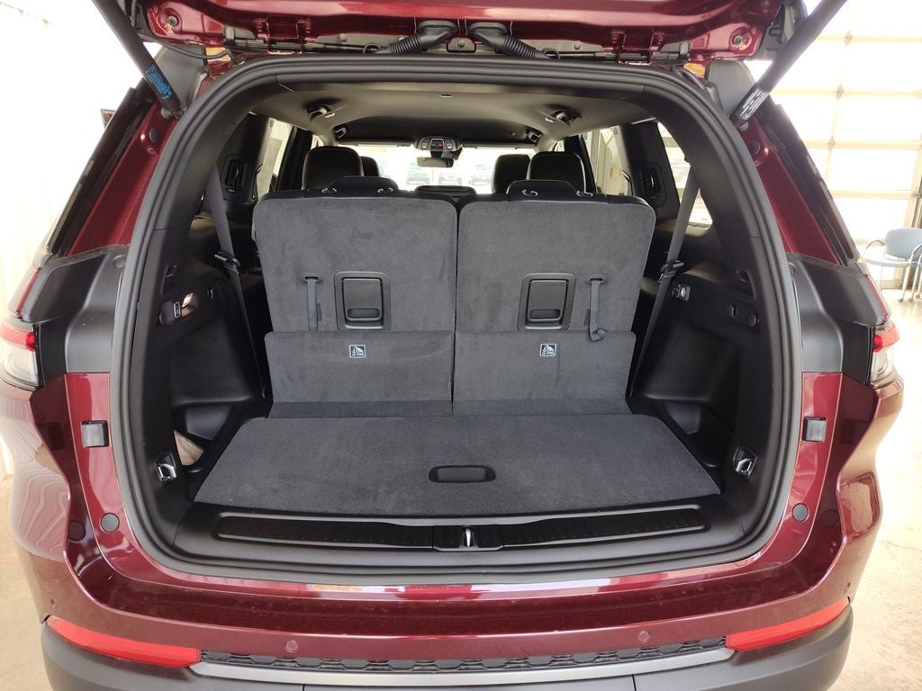 2026 Jeep Grand Cherokee L Laredo Altitude