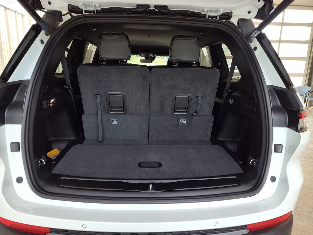 2026 Jeep Grand Cherokee L Laredo Altitude