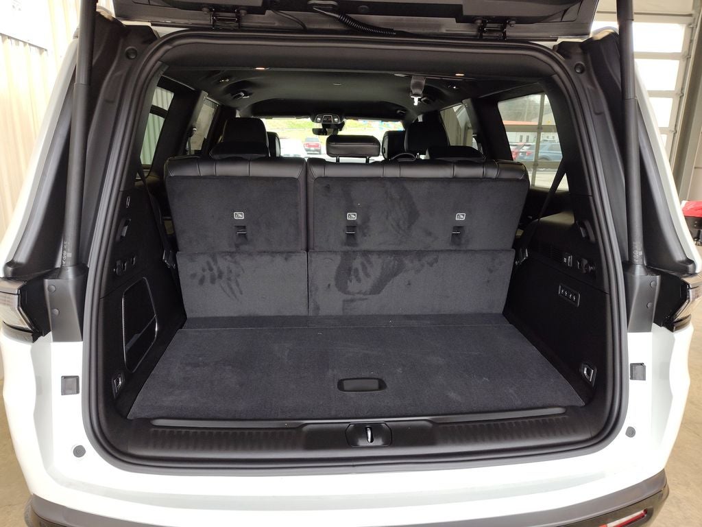 2026 Jeep Grand Wagoneer Limited Altitude