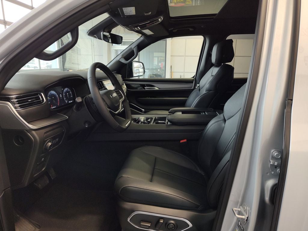 2026 Jeep Grand Wagoneer Limited Altitude