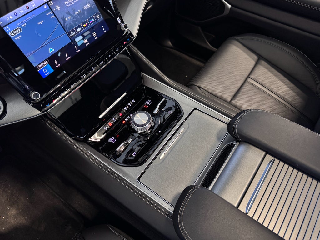 2025 Jeep Wagoneer Series II Carbide