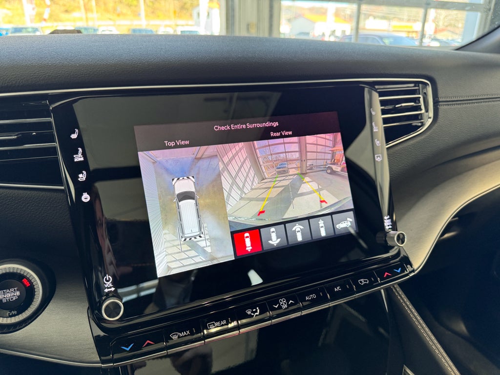 2025 Jeep Wagoneer Series II Carbide