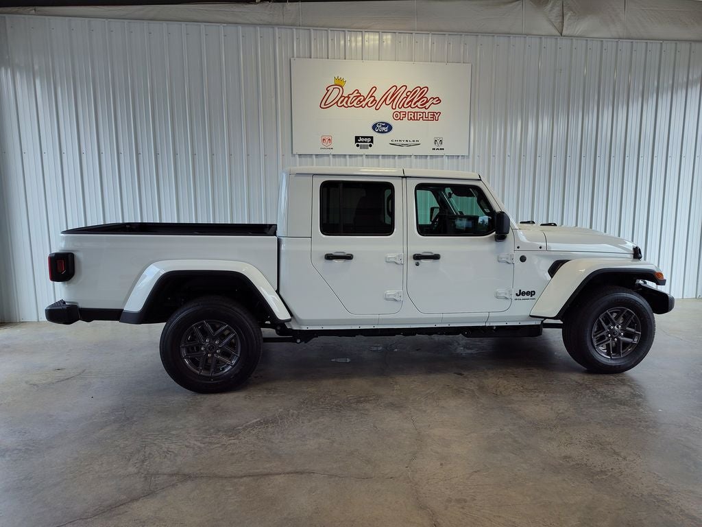 2026 Jeep Gladiator Sport S