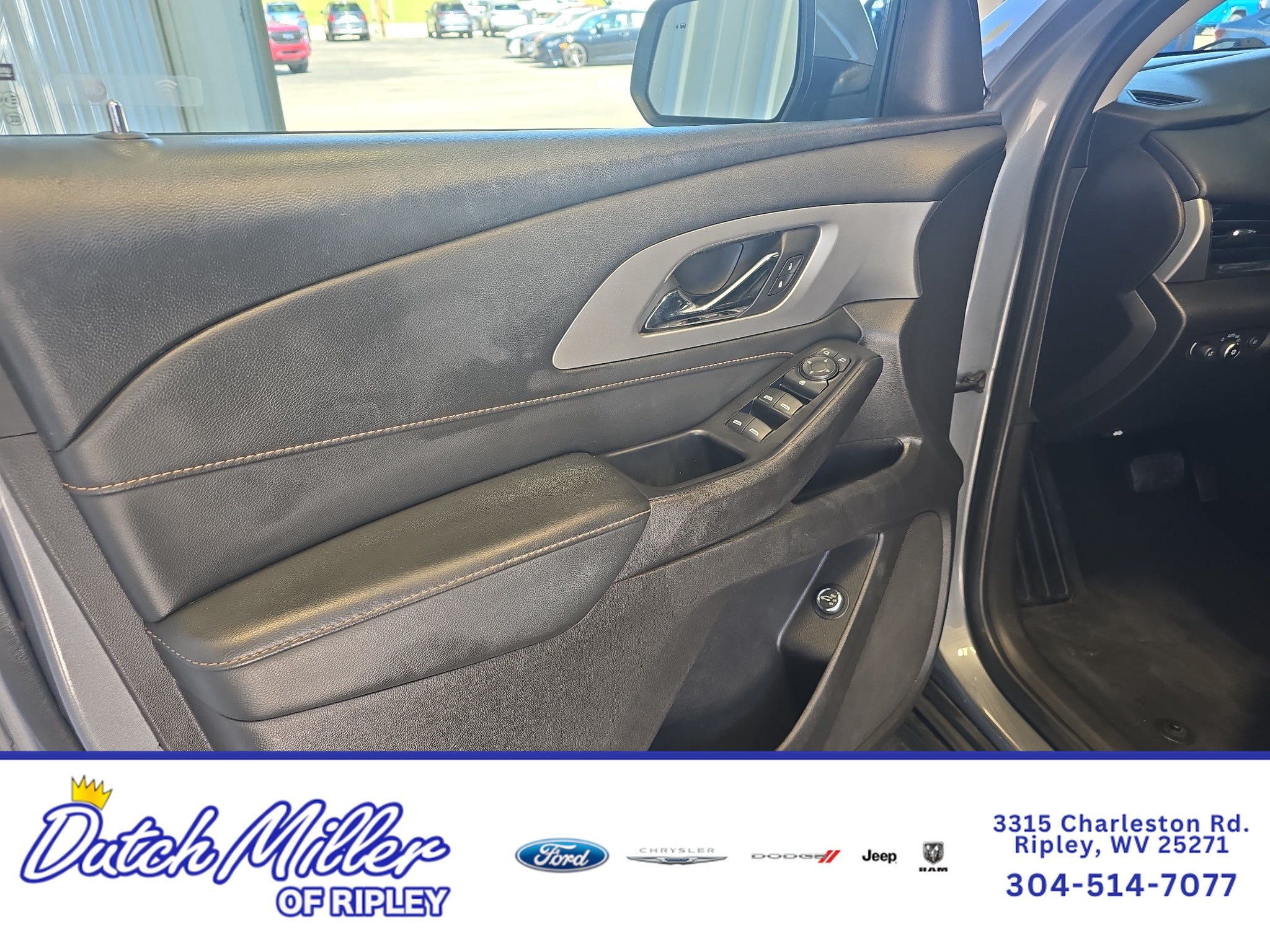 2021 Chevrolet Traverse LT Leather
