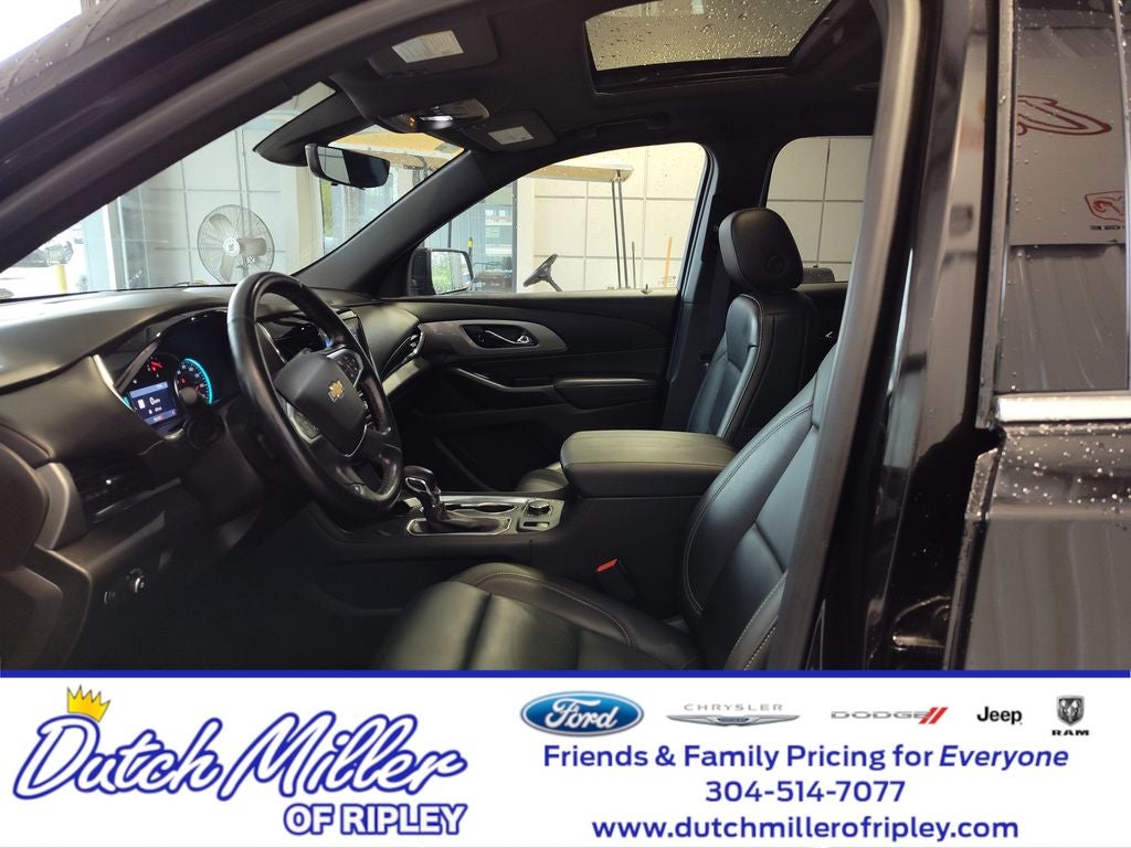 2023 Chevrolet Traverse LT Leather