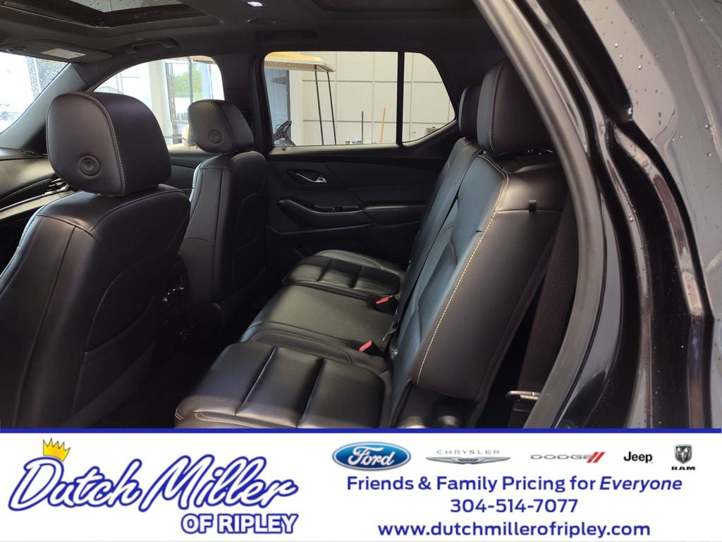 2023 Chevrolet Traverse LT Leather