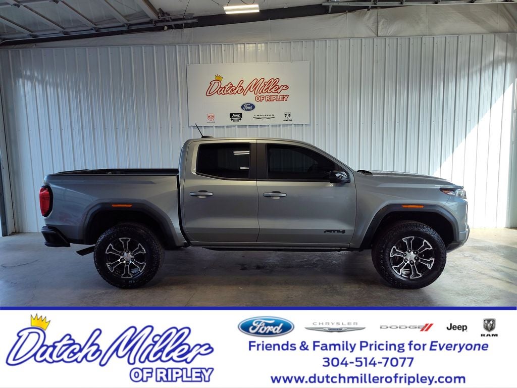 2024 GMC Canyon 4WD AT4