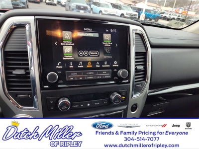 2020 Nissan Titan SV