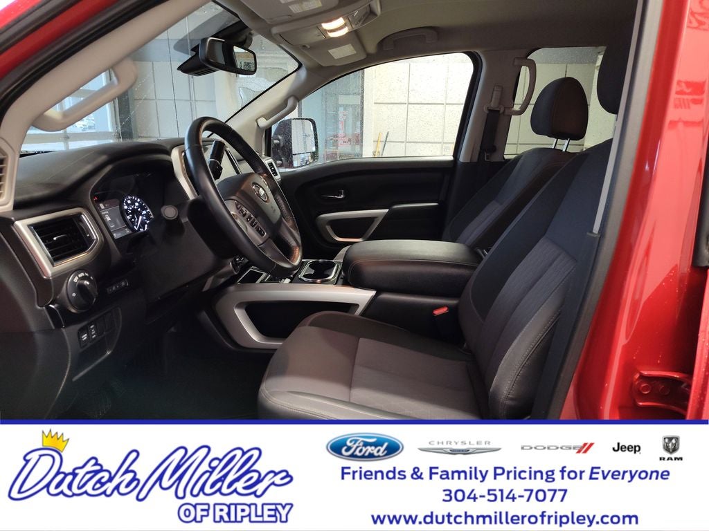 2020 Nissan Titan SV