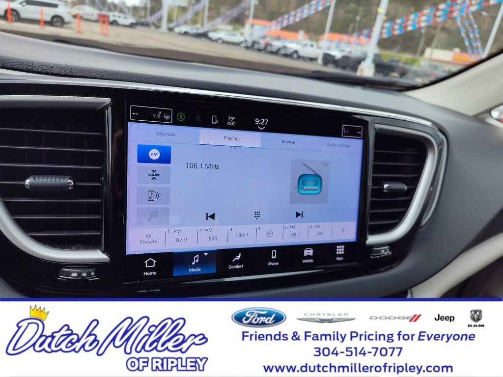 2023 Chrysler Pacifica Touring L