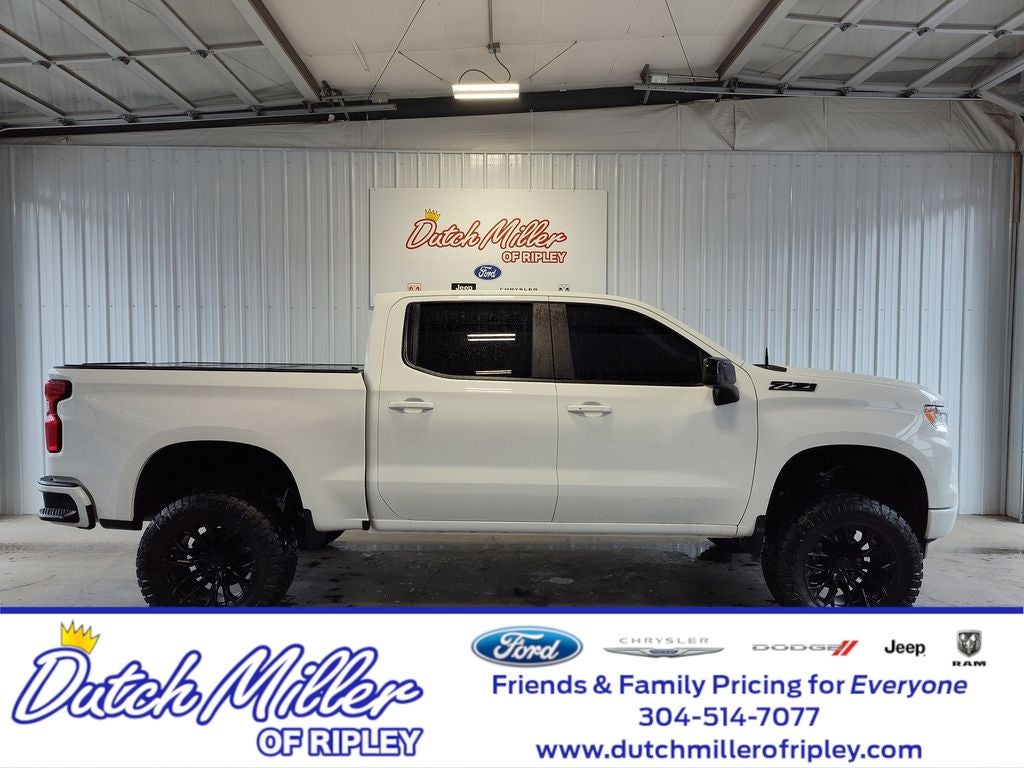 2025 Chevrolet Silverado RST