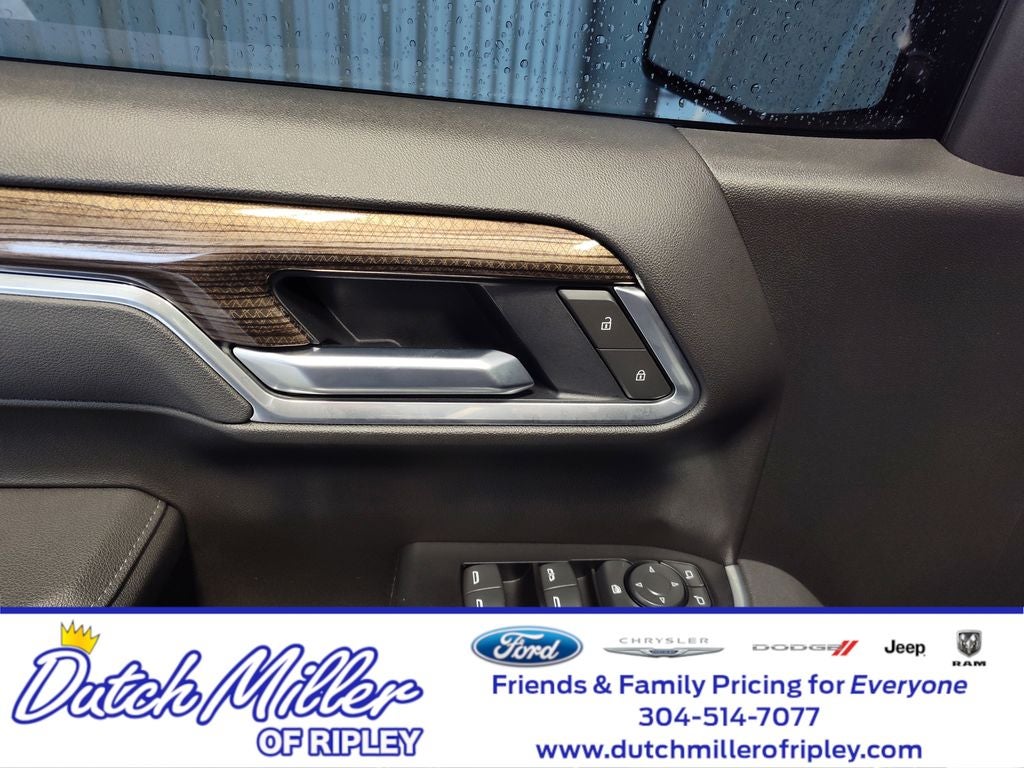 2025 Chevrolet Silverado RST