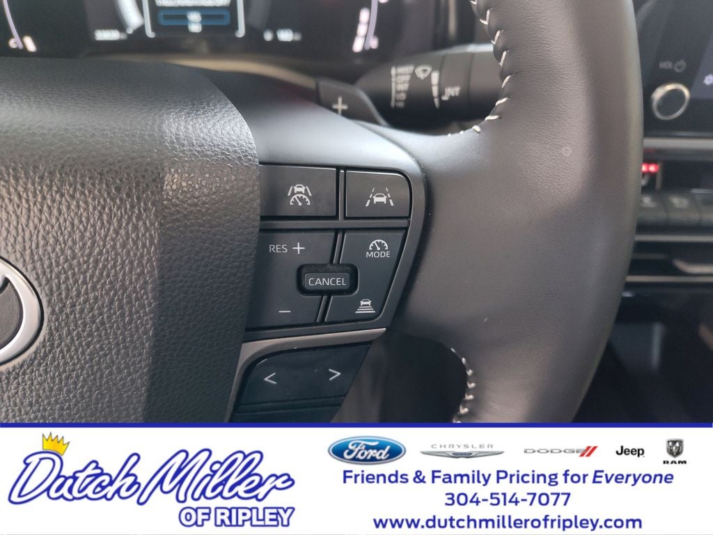 2025 Toyota Camry Hybrid SE