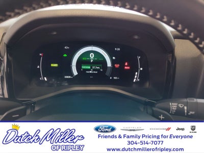 2025 Toyota Camry Hybrid SE