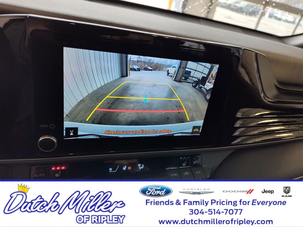 2025 Toyota Camry Hybrid SE