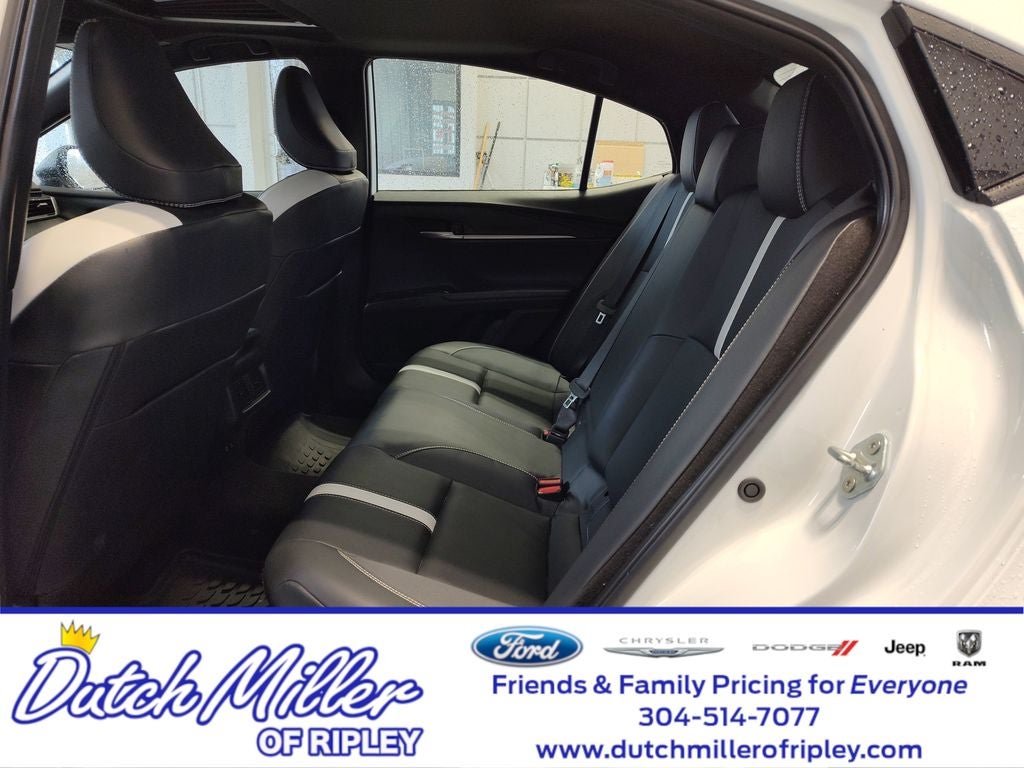 2025 Toyota Camry Hybrid SE