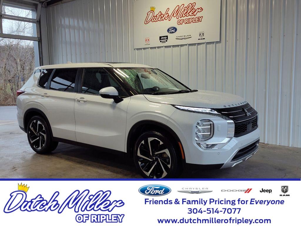 2023 Mitsubishi Outlander SE