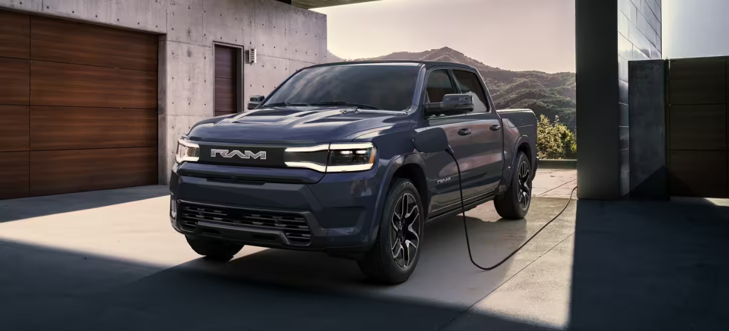 2025 RAM 1500 REV